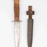 Weltkrieg, Kampfmesser mit Scheide. - photo 1