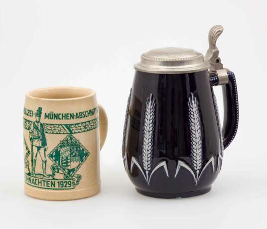 Zwei Krüge der Bayerischen Polizei um 1925. - photo 1
