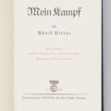 Adolf Hitler Mein Kampf Jubiläumsausgabe im Schuber. - photo 4