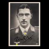Autograf Werner Mölders auf Portraitpostkarte. - photo 1