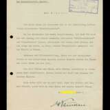 Schriftstück mit Autograf des Brillantenträger Dietrich von Saucken an Adolf Hitler. - photo 1