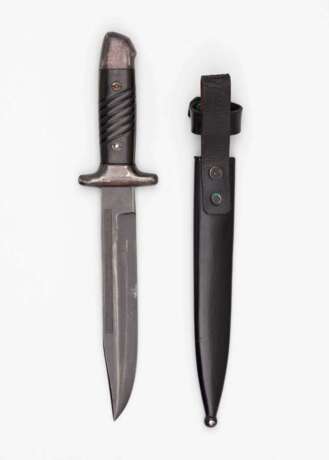 Heer, Kampfmesser 45 mit Scheide. - photo 4