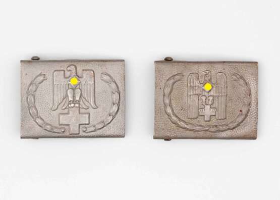 DRK, Koppelschloss für Mannschaften - zwei verschiedene Modelle Drittes Reich. - photo 3