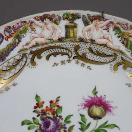 Zierteller mit Capodimonte-Reliefdekor - Neapelmar… - Foto 3