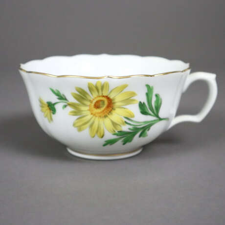 Gedeck mit Blumenmalerei - Meissen, 20.Jh., Form "… - photo 2