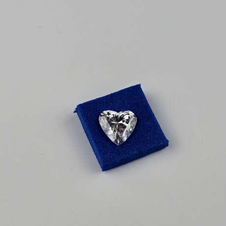 Loser Herz-Diamant von 2,01 ct. mit Lasersignatur … - фото 1
