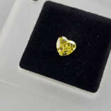 Loser gelber Herz-Diamant von 1,02 ct. mit Lasersi… - photo 3