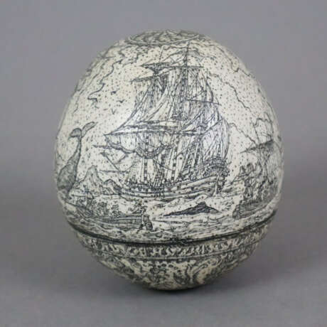 Graviertes Resin-Straußenei in Scrimshaw-Manier - … - photo 1