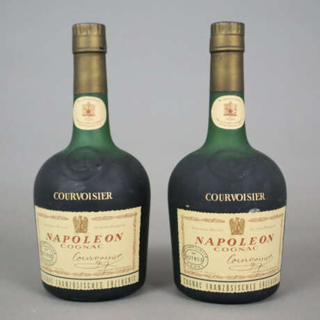 Konvolut Cognac Courvoisier Napoleon - 2 Flaschen,… - фото 1