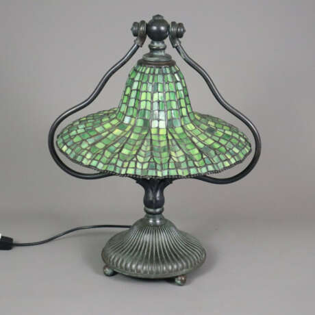 Tiffany Replikatleuchte "Lotus Bell" - 20. Jh., Me… - фото 1