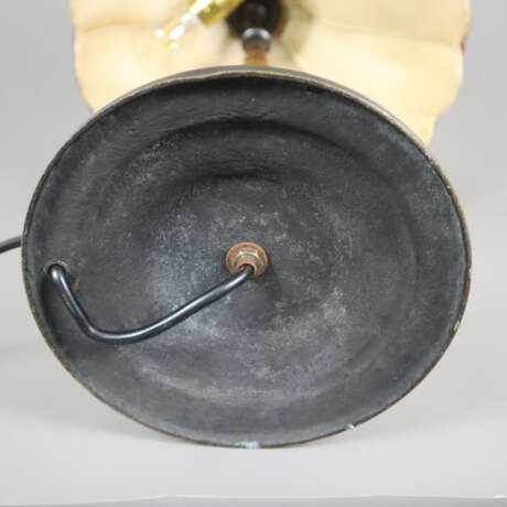 Tischlampe - wohl 19. Jh., kugeliger Bronzefuß mit… - photo 4
