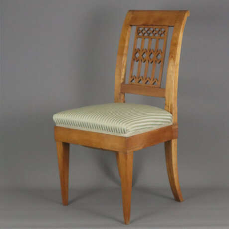 Ein Paar Biedermeier-Stühle - Kirschbaum furniert,… - Foto 2