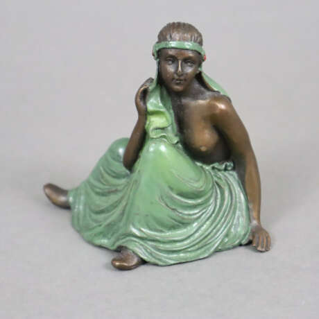 Erotische Figur "Sitzende Odaliske / Nubierin" - B… - photo 1