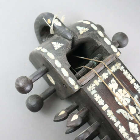 Saiteninstrument in der Art von Sarangi - Indien/P… - фото 2