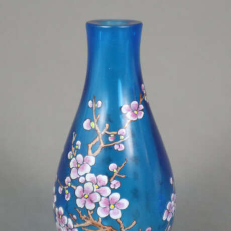 Kleine Yuhuchun-Vase aus Peking-Glas mit Emailmale… - Foto 2