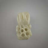 Feine Jadeschnitzerei/Toggle in Form einer Buddha-… - photo 3
