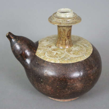 Kendi in der Art der Cizhou-Waren im Yuan-Stil - C… - photo 3