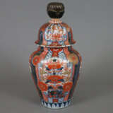 Imari Deckelvase - Japan, hochbauchige Balustervas… - Foto 1