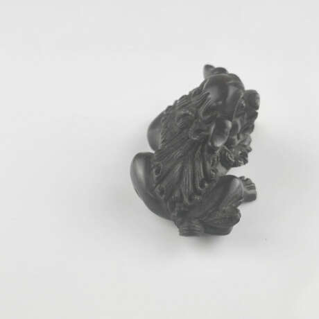 Katabori-Netsuke "Shishi" - Japan, 1.Hälfte 20.Jh.… - Foto 3