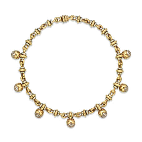 BULGARI GOLD AND DIAMOND SUITE OF JEWELLERY - photo 2