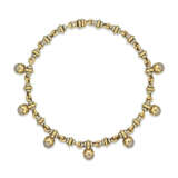 BULGARI GOLD AND DIAMOND SUITE OF JEWELLERY - photo 2