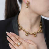 BULGARI GOLD AND DIAMOND SUITE OF JEWELLERY - photo 10