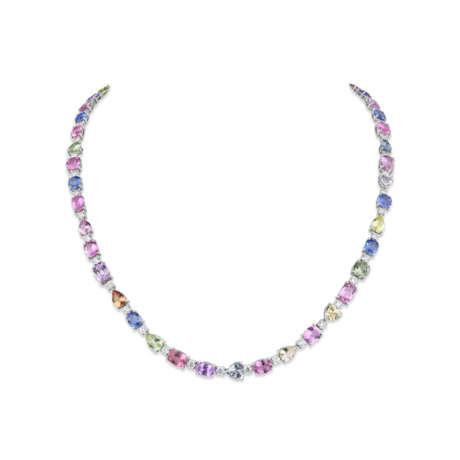 SET OF SAPPHIRE AND DIAMOND NECKLACE AND EARRINGS - photo 4