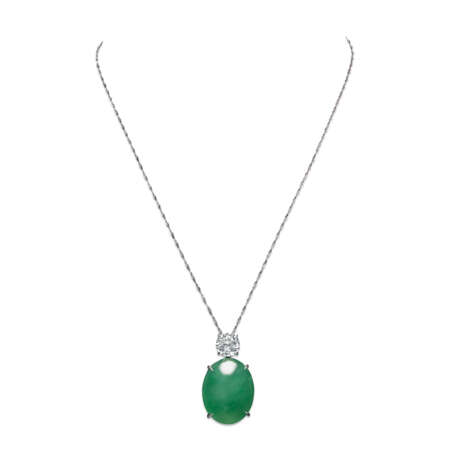 NO RESERVE – JADEITE AND DIAMOND PENDENT NECKLACE - photo 4