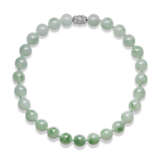 NO RESERVE - JADEITE BEAD AND DIAMOND NECKLACE AND EARRINGS SET - photo 2