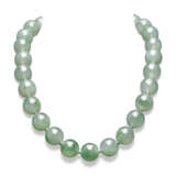 NO RESERVE - JADEITE BEAD AND DIAMOND NECKLACE AND EARRINGS SET - photo 4