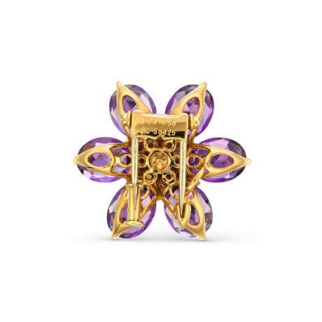 TWO MULTI-GEM 'HAWAII' BROOCHES BY VAN CLEEF & ARPELS; TOGETHER WITH MULTI-GEM JEWELLERY - photo 7