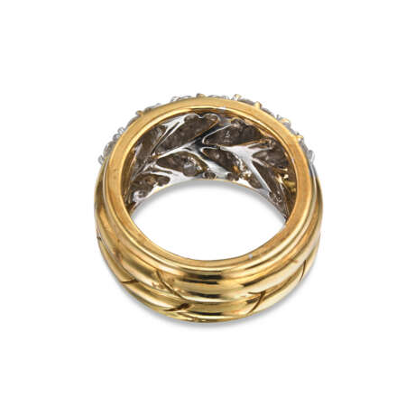 NO RESERVE – SUITE OF DIAMOND AND GOLD JEWELLERY - photo 7