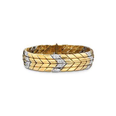 NO RESERVE – SUITE OF DIAMOND AND GOLD JEWELLERY - photo 13