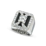 NO RESERVE – SET OF DIAMOND AND ONYX RING AND CUFFLINK - photo 2