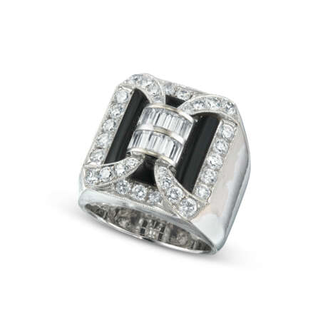 NO RESERVE – SET OF DIAMOND AND ONYX RING AND CUFFLINK - photo 2