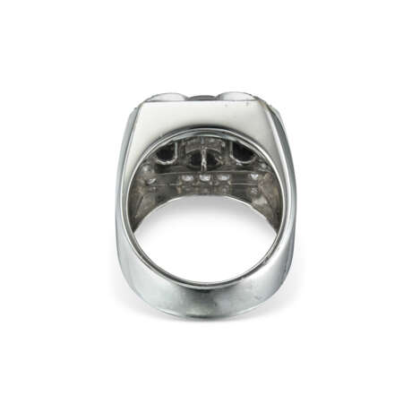 NO RESERVE – SET OF DIAMOND AND ONYX RING AND CUFFLINK - photo 3