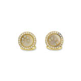 NO RESERVE – SET OF DIAMOND AND MOTHER-OF-PEARL RING AND CUFFLINK - photo 4