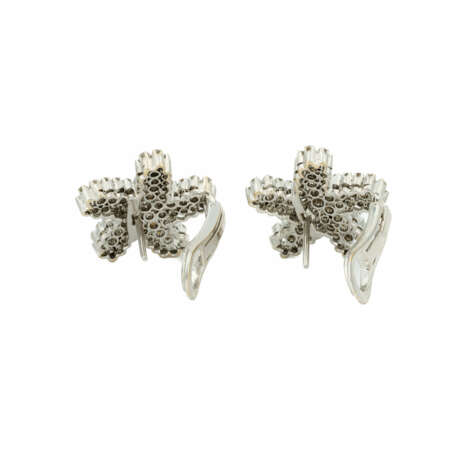 DIAMOND-EAR-STUDS - photo 4