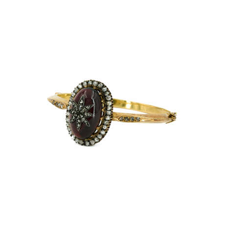 GEMSTONE-DIAMOND-BANGLE - фото 1