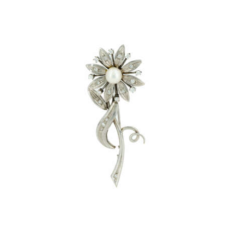 FLOWER-SHAPED PEARL-DIAMOND-BROOCH - photo 1