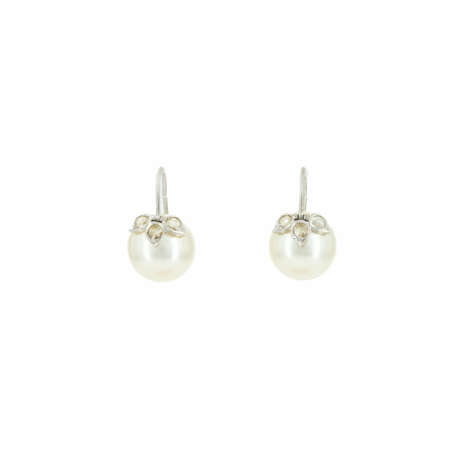 DIAMOND-EAR PENDANTS - фото 1