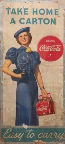 Werbeschild "Take home a carton Coca Cola", 1930er Jahre, stark beschädigt, 81x35,5 cm, hinter Glas und Rahmen - Foto 1