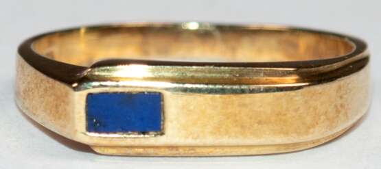 Ring, 585er GG, ausgefasst mit 1 rechteckigen Lapislazuli, Ges.-Gew. 2,91 g, RG 56 - photo 1