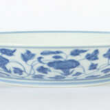 Schale mit Vegetabildekor China, wohl 20. Jh., Por… - Foto 2