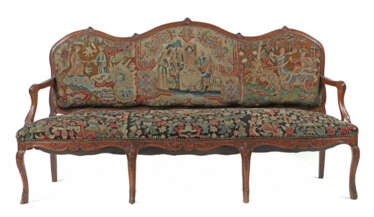 Barock-Sofa mit Stickerei-Bezug wohl Aachen-Lüttic…