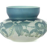 Kleine Jugendstilvase 20. Jh., farbloses Glas, mat… - photo 1