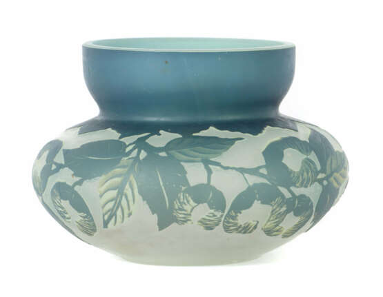 Kleine Jugendstilvase 20. Jh., farbloses Glas, mat… - photo 1