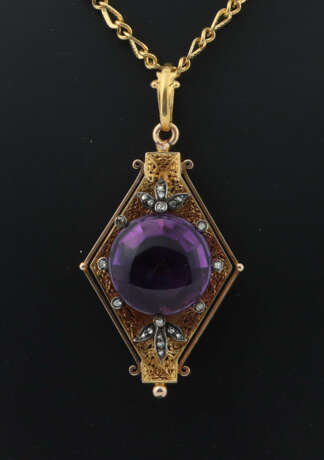 Amethystanhänger an Kette Spätbiedermeier, Gelbgol… - фото 1