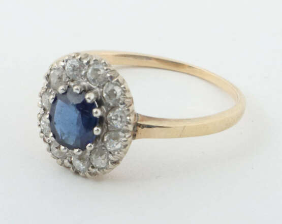 Ring mit Saphir/Diamanten um 1900, Gelbgold/Weißgo… - photo 2