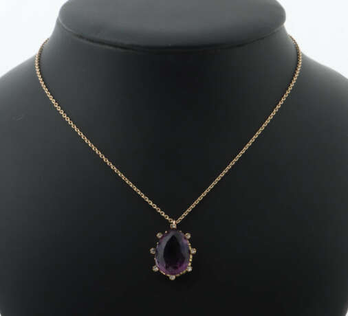 Kette mit Amethyst-Anhänger um 1920, Gelbgold 585,… - photo 2